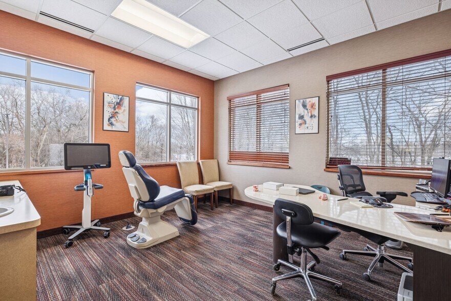 More Photos Of 3340 Sherman Ct, Eagan Medical For Sale