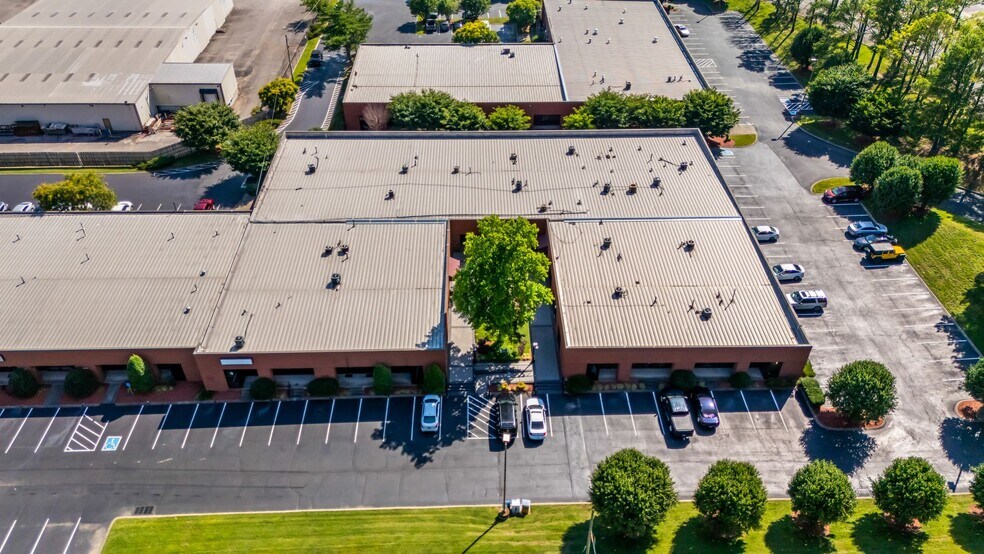 More Photos Of 104-176 Cude Ln, Madison Medical For Lease