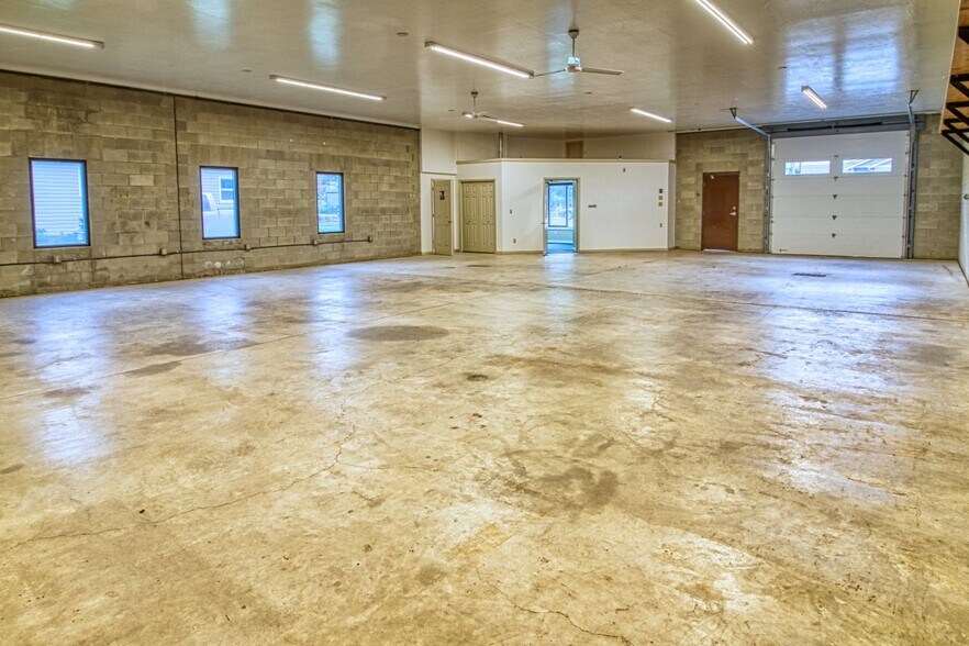 More Photos Of 2430 Dixon Ave, Missoula Warehouse For Lease