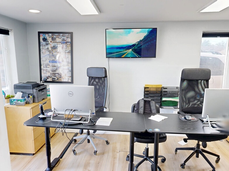 More Photos Of 7340 Calumet Ave, Hammond Auto Dealership For Sale