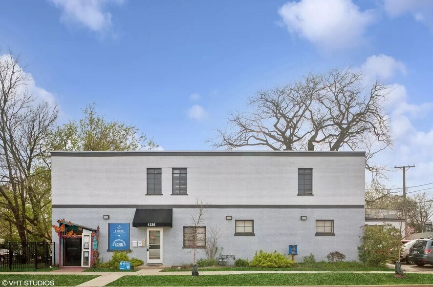 More Photos Of 1335 Dodge Ave, Evanston Loft Creative Space For Sale