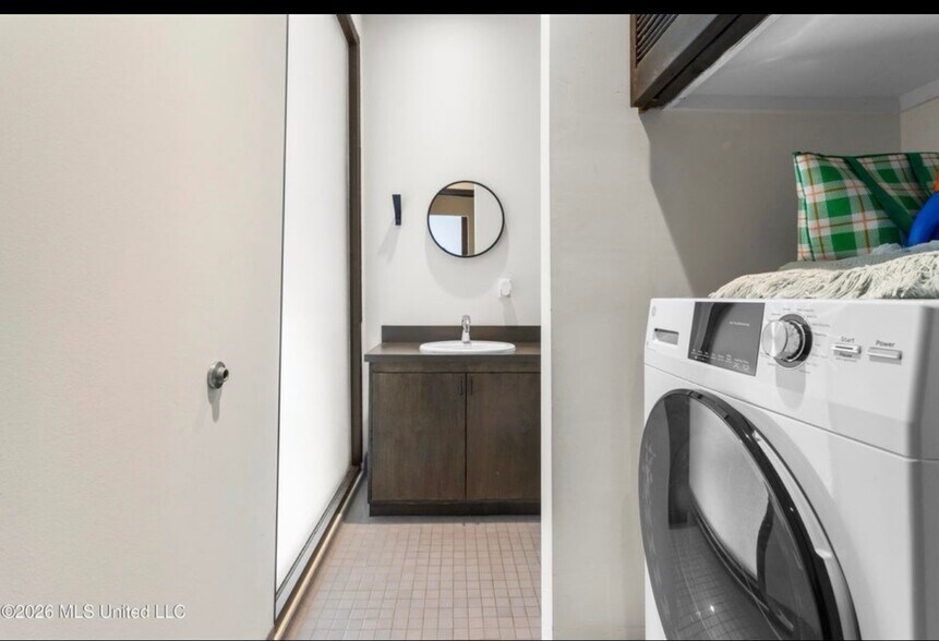 More Photos Of 443 Main St, Bay St Louis Office Residential For Sale
