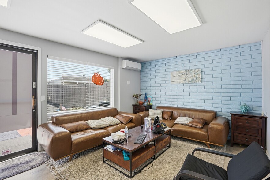 More Photos Of 2141 10th St, Los Osos Drugstore For Sale