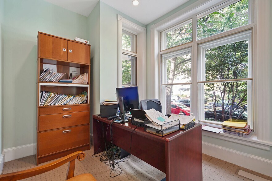 More Photos Of 1011 New Hampshire Ave NW, Washington Office For Lease