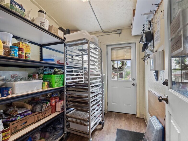 More Photos Of 1919 W Point Pike, Lansdale Freestanding For Sale