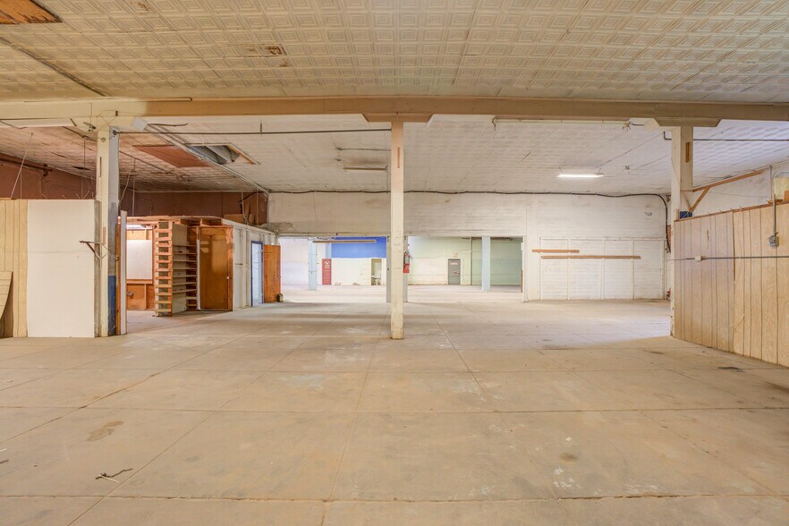 More Photos Of 1301 Buddy Holly Ave, Lubbock Warehouse For Lease