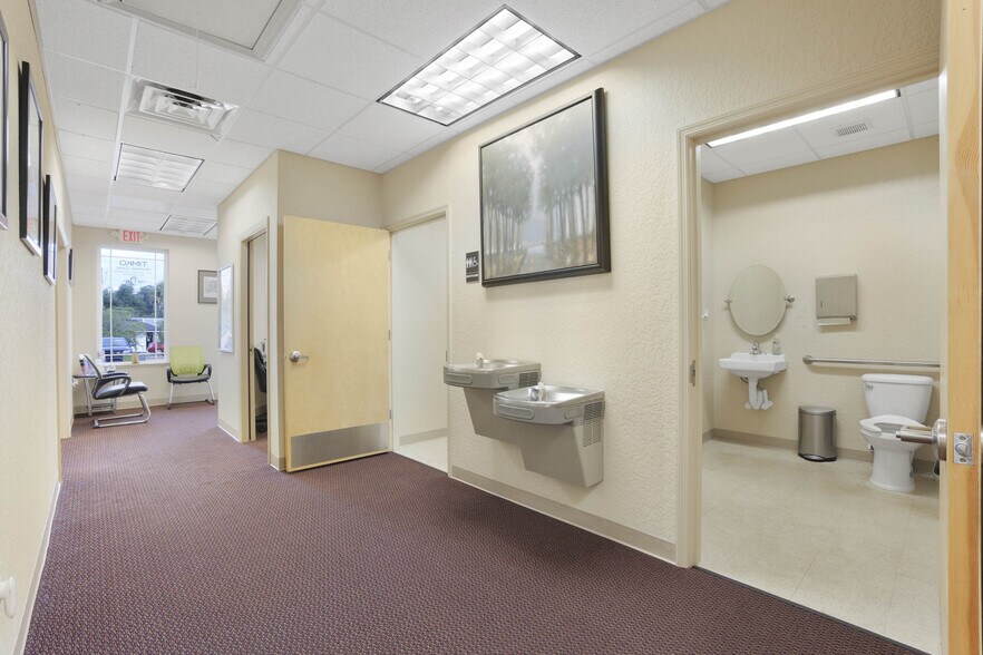 More Photos Of 844 N Stone St, Deland Medical For Sale