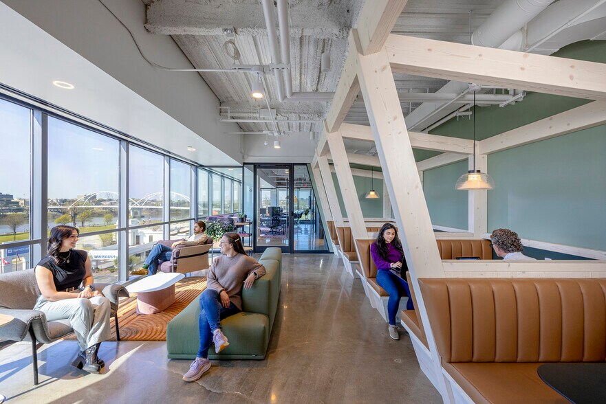 More Photos Of 1 Riverfront Pl, North Little Rock Coworking Space