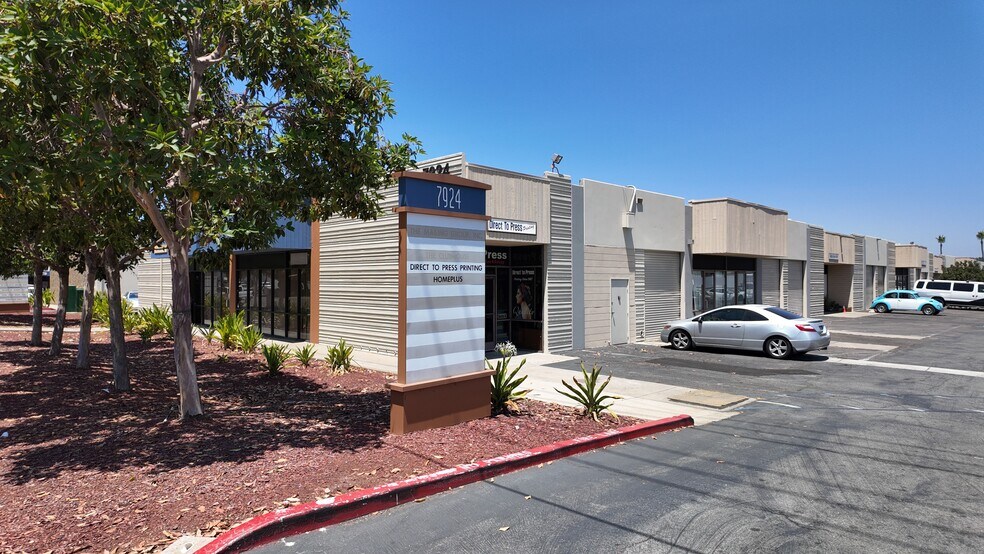 More Photos Of 7914-7924 Ronson Rd, San Diego Unknown For Lease