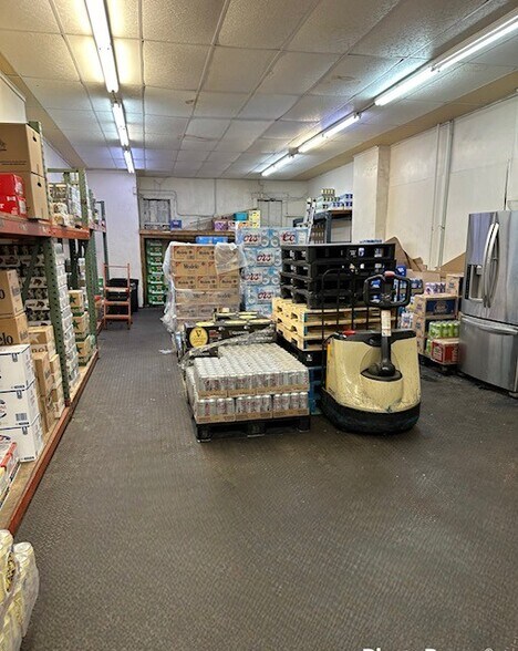 More Photos Of 150-158 Crescent St, Brooklyn Flex For Lease