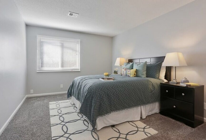 More Photos Of 706 E 139th St, Kansas City Apartments For Sale