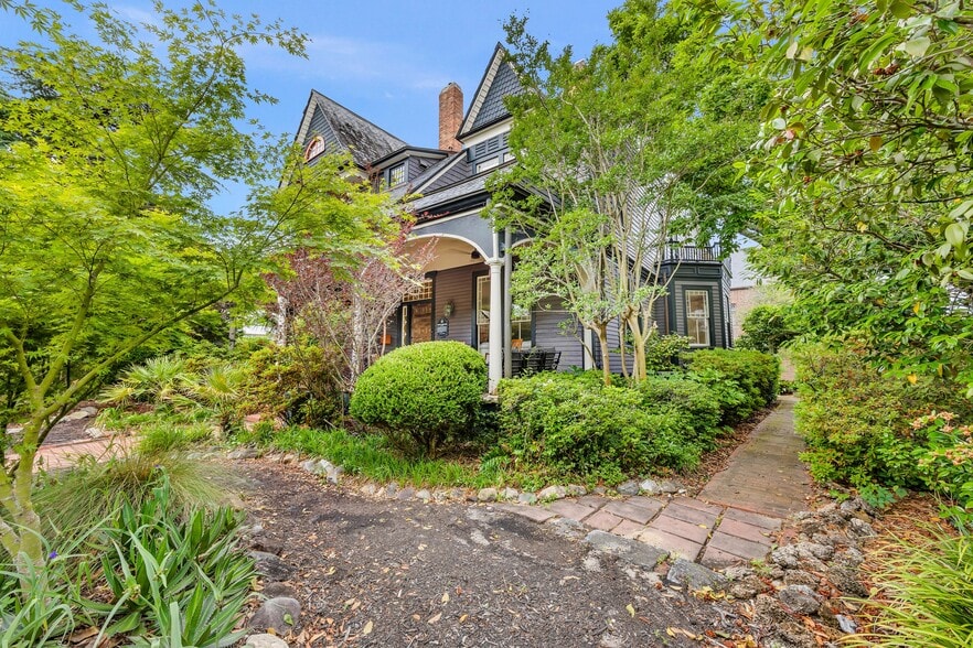 More Photos Of 118 S 4th St, Wilmington Hospitality For Sale