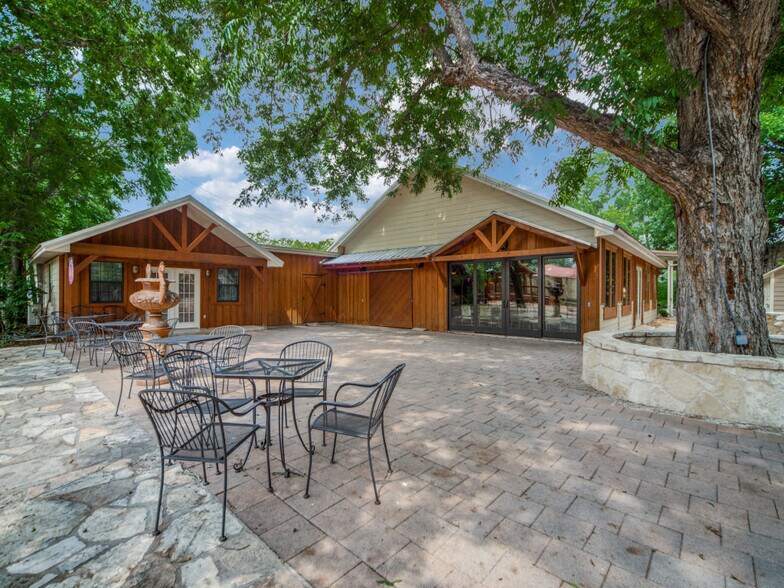 More Photos Of 331 Fifth St, Comfort Religious Facility For Lease