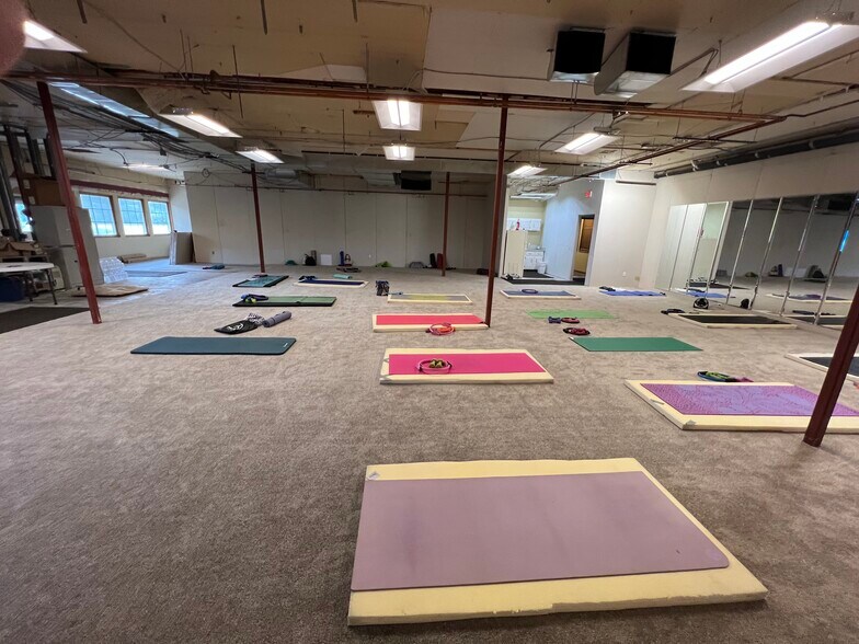 More Photos Of 4229 Frederick Ave, Saint Joseph Restaurant For Sale