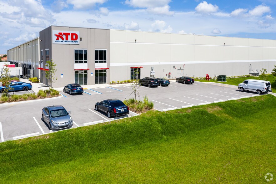 More Photos Of 3971 Veronica S Shoemaker Blvd, Fort Myers Distribution For Lease