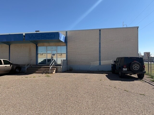 More Photos Of 520 34th St, Lubbock Warehouse For Lease