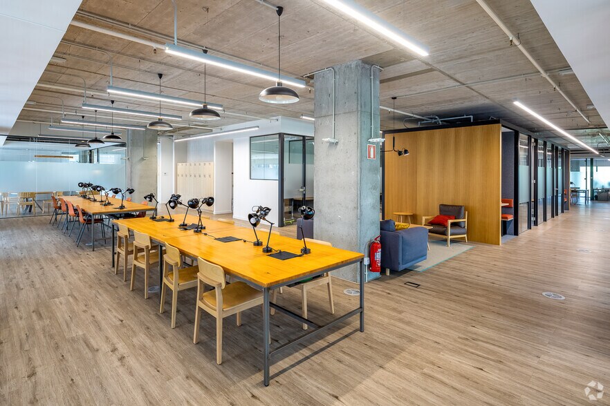 More Photos Of 99-101 Passeig de Joan de Borbó Comte de Barcelona, Barcelona Coworking Space