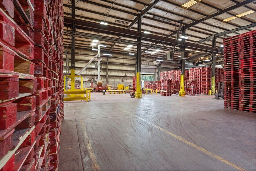 More Photos Of 1705 - 1709 Old Georgia Hwy, Gaffney Warehouse For Lease