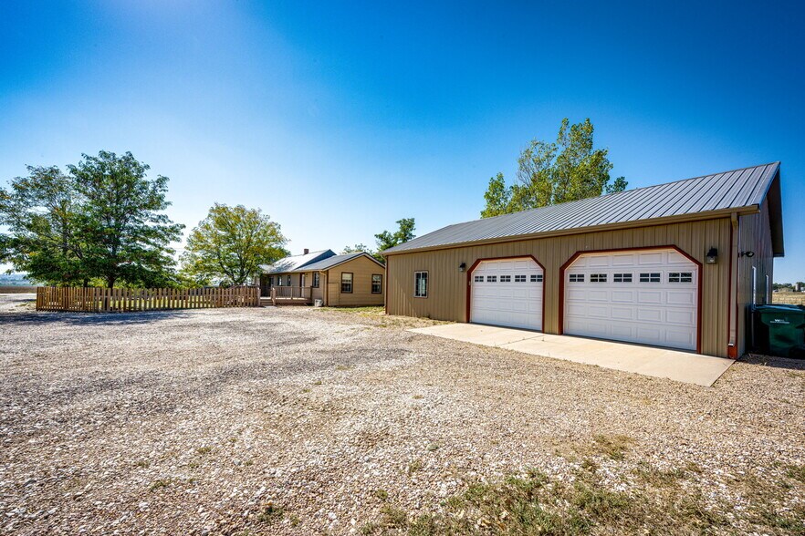 More Photos Of 7673 County Road 6, Brighton Veterinarian Kennel For Sale
