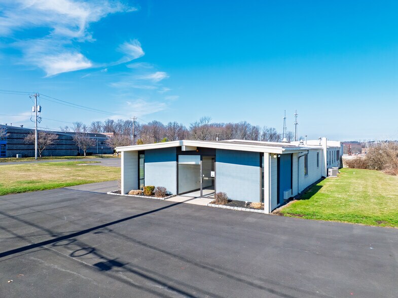 More Photos Of 1265 Dekalb Pike, Blue Bell Manufacturing For Lease