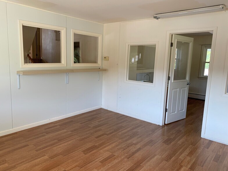 More Photos Of 75 Lancaster Ave, Malvern Bank For Lease