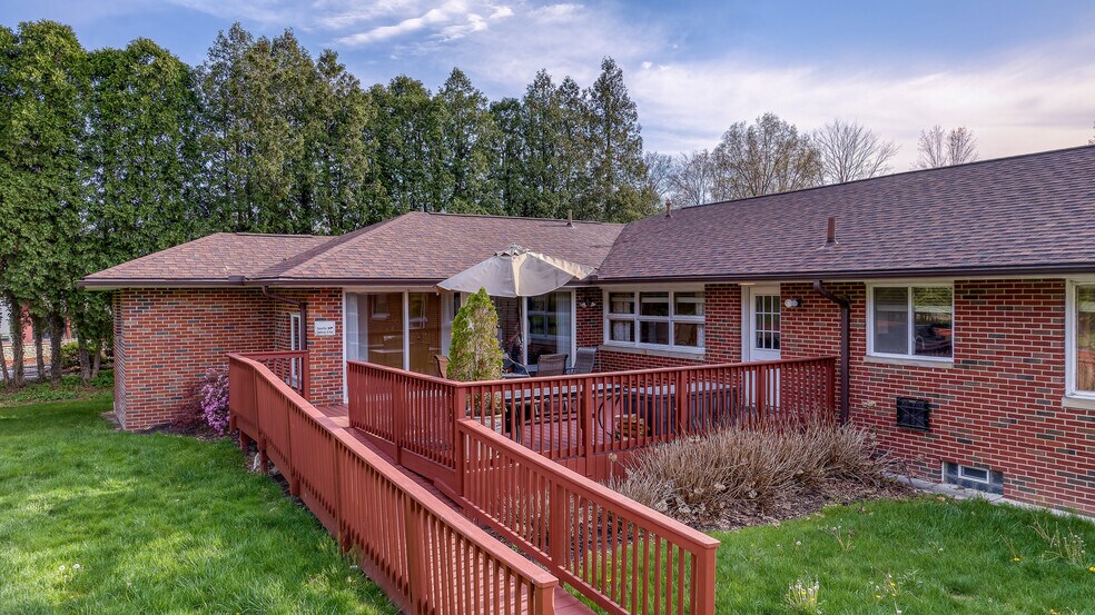 More Photos Of 327 S Miller Rd, Fairlawn Assisted Living For Sale