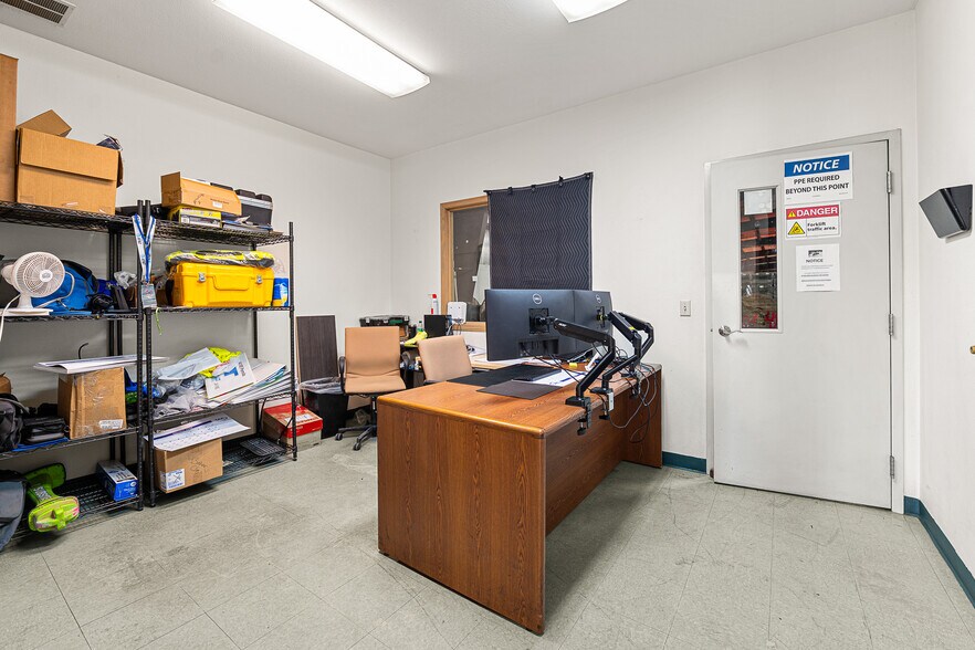 More Photos Of 65 Blodgett Ct, Fond Du Lac Warehouse For Sale