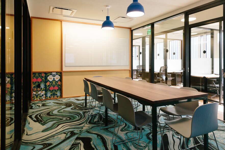 More Photos Of Two Embarcadero Ctr, San Francisco Office For Lease