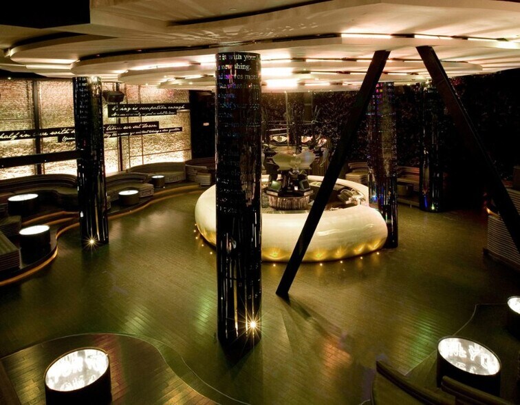 More Photos Of 6356 Hollywood Blvd, Los Angeles Storefront Retail Office For Lease