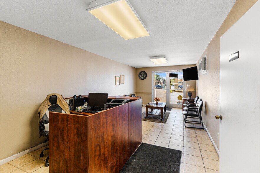 More Photos Of 2116 Fry Rd, Houston Auto Repair For Lease