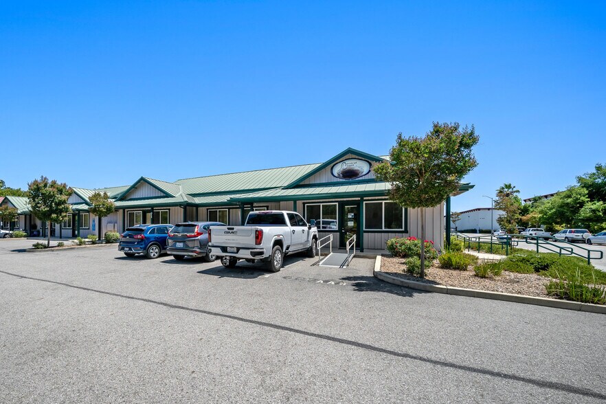 More Photos Of 71-75 N Main St, Templeton Office For Lease