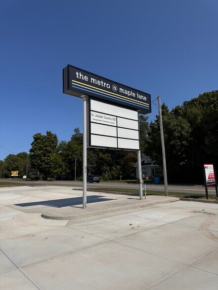 More Photos Of 1108 Main St, Three Rivers General Retail For Lease