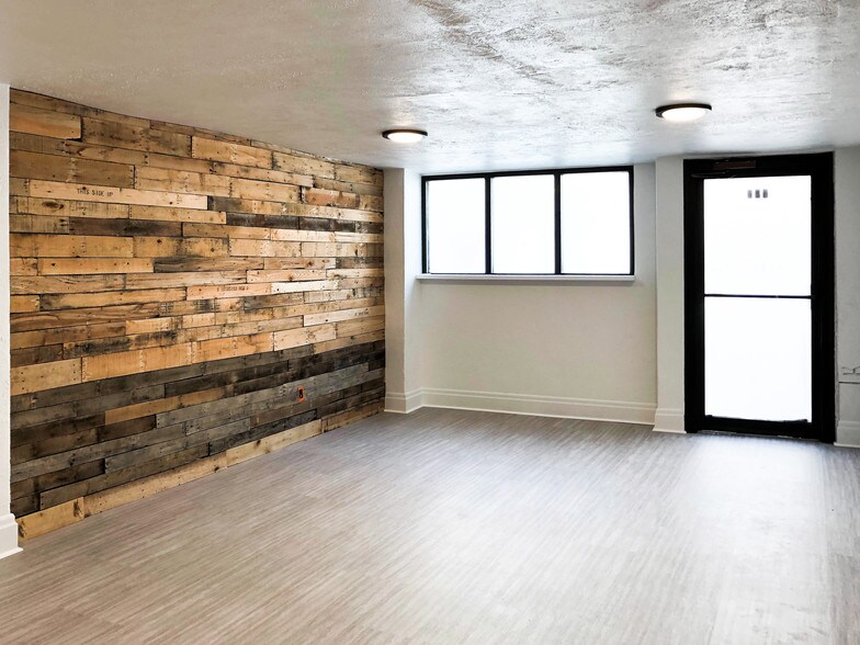 More Photos Of 600-604 E Warrington Ave, Pittsburgh Storefront Retail Office For Lease