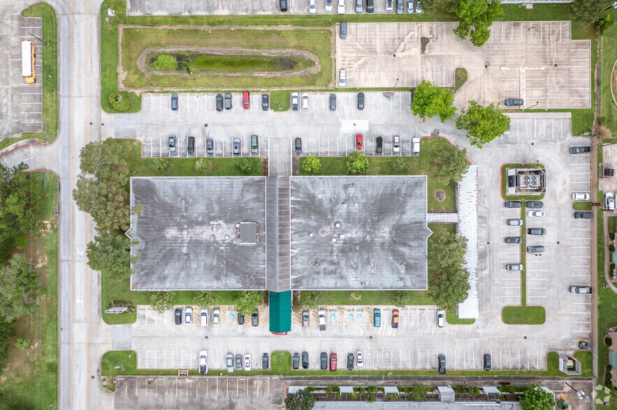 More Photos Of 17270 Red Oak Dr, Houston Medical For Lease