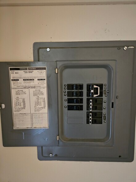 More Photos Of 1049 Armstrong St, Hayward Apartments For Sale