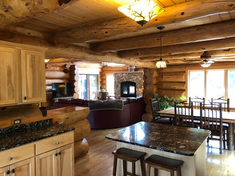 More Photos Of 465 Westover Rd, Two Harbors Specialty For Sale