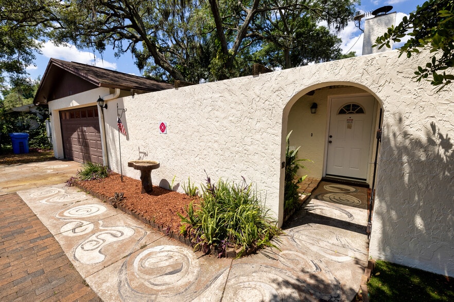 More Photos Of 7128 Wrenwood Cir, Tampa Rehabilitation Center For Sale