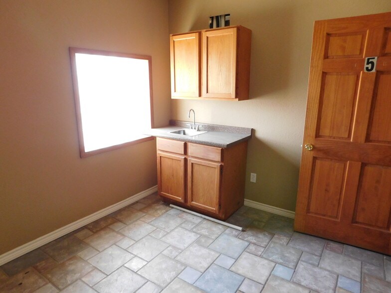 More Photos Of 4104 SW 33rd Ave, Amarillo Medical For Sale