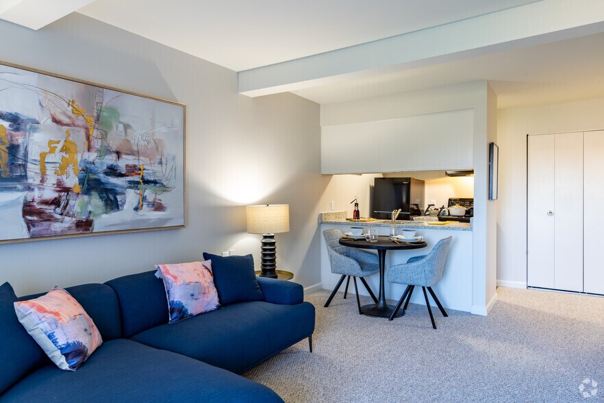 More Photos Of 28301 Franklin Rd, Southfield Multifamily For Sale