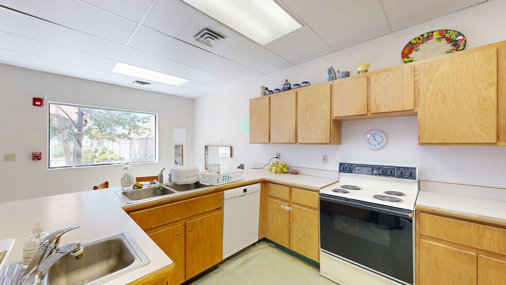 More Photos Of 225 E Palouse River Dr, Moscow Loft Creative Space For Sale