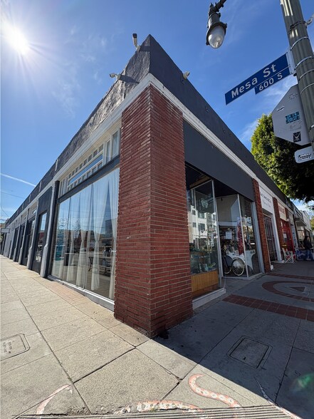 More Photos Of 403-411 W 6th St, San Pedro Storefront Retail Office For Lease