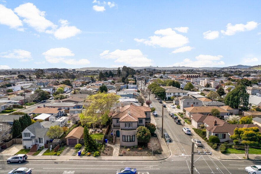More Photos Of 2900 Barrett Ave, Richmond Multifamily For Sale