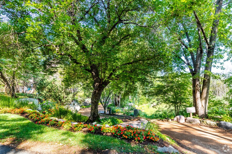 More Photos Of 5852-5870 Baker Rd, Minnetonka Unknown For Lease