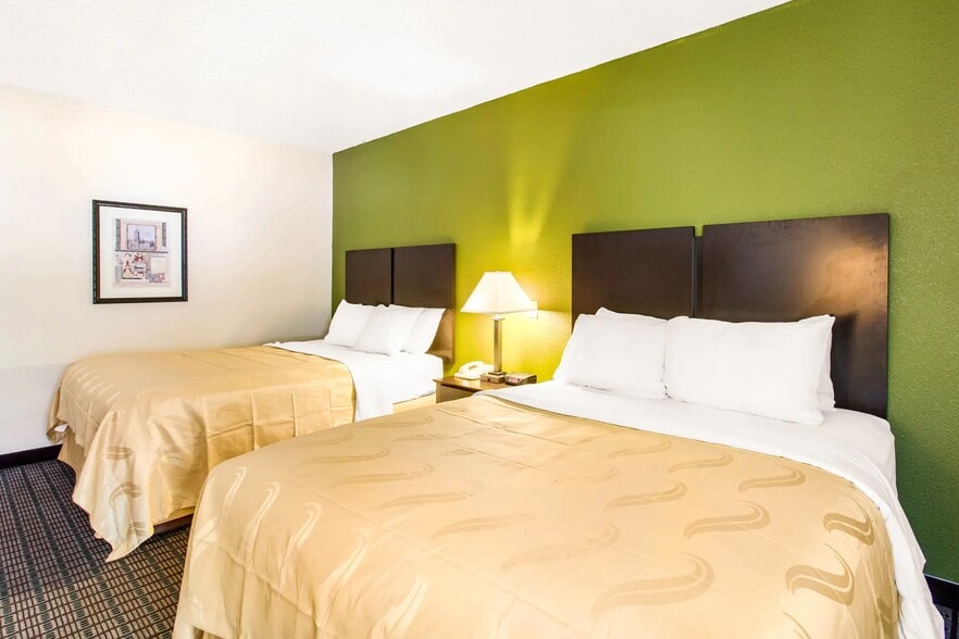 More Photos Of 245 E Wendover Blvd, Wendover Hotel For Sale