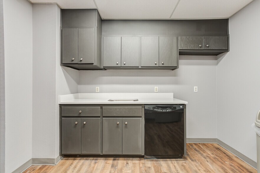 More Photos Of 3508 22nd Pl, Lubbock Medical For Sale