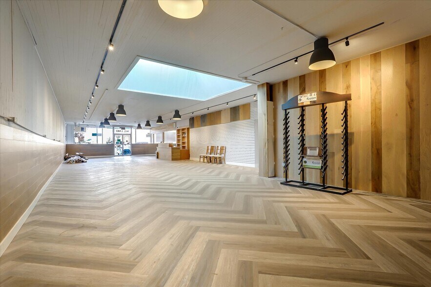 More Photos Of 14 E Lake Ave, Watsonville Storefront For Lease