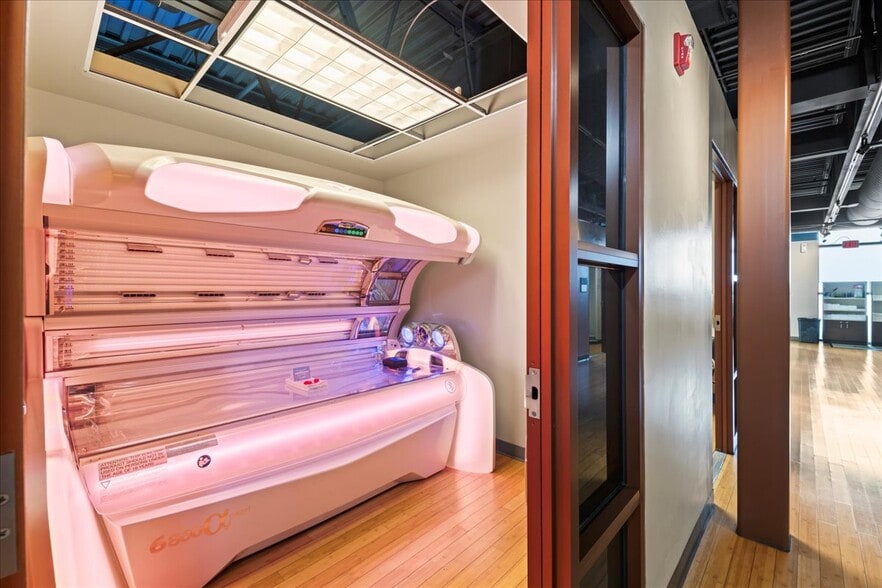 More Photos Of 801 E Parkcenter Blvd, Boise Health Club For Sale