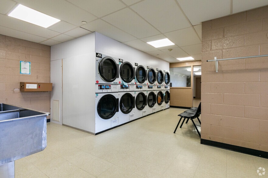 More Photos Of 521 Main St, Roosevelt Island Apartments For Lease