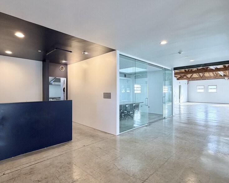 More Photos Of 1920 Olympic Blvd, Santa Monica Loft Creative Space For Lease