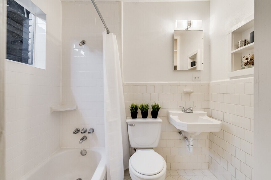 More Photos Of 6218 Gehring St, Houston Apartments For Sale